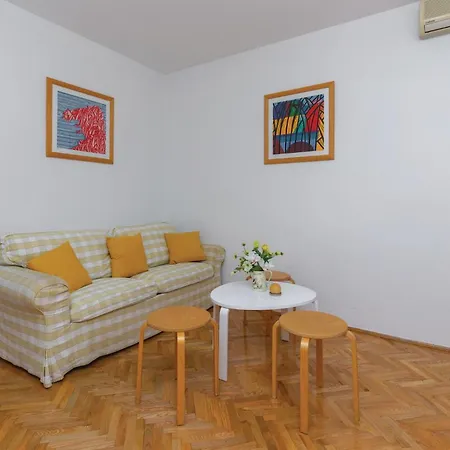 2 Bedroom Awesome In *