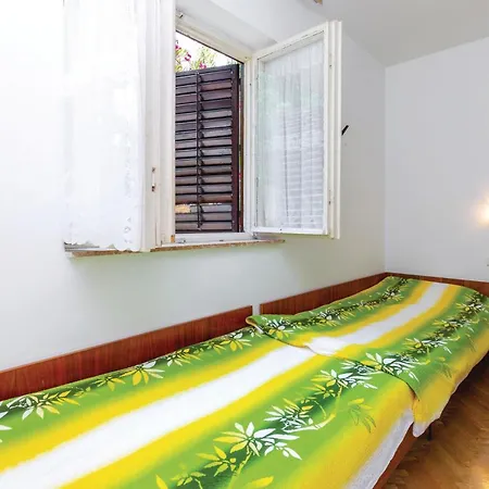 Holiday home 2 Bedroom Awesome In Dramalj